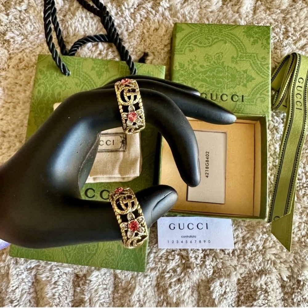 New Gucci Logo GG Hoop earrings